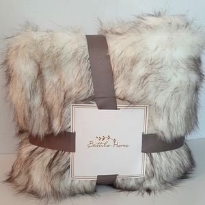 Batillo Home Faux Fur Decorative Heavy Throw Blanket 51" x 67"